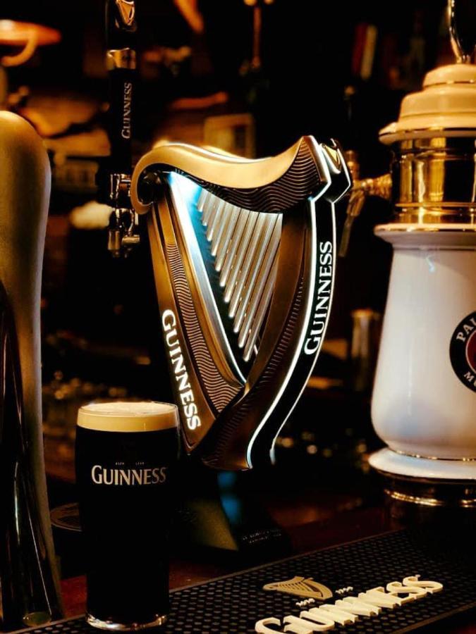 קילצה Shoemaker Irish Pub & Accommodation מראה חיצוני תמונה
